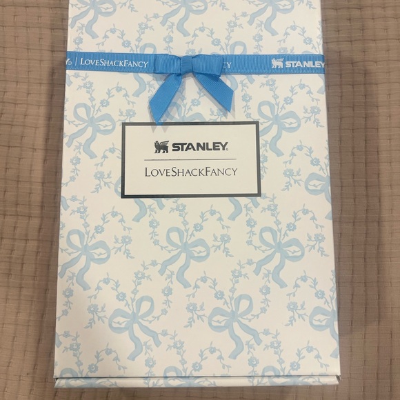 Stanley Love Shack Fancy 40oz Tumbler Coquette Bow Winter Ice - Picture 5 of 5